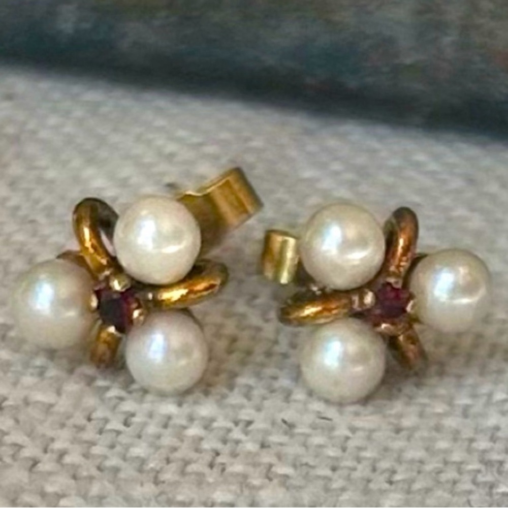 Vintage 9ct Pearl and Ruby Earrings